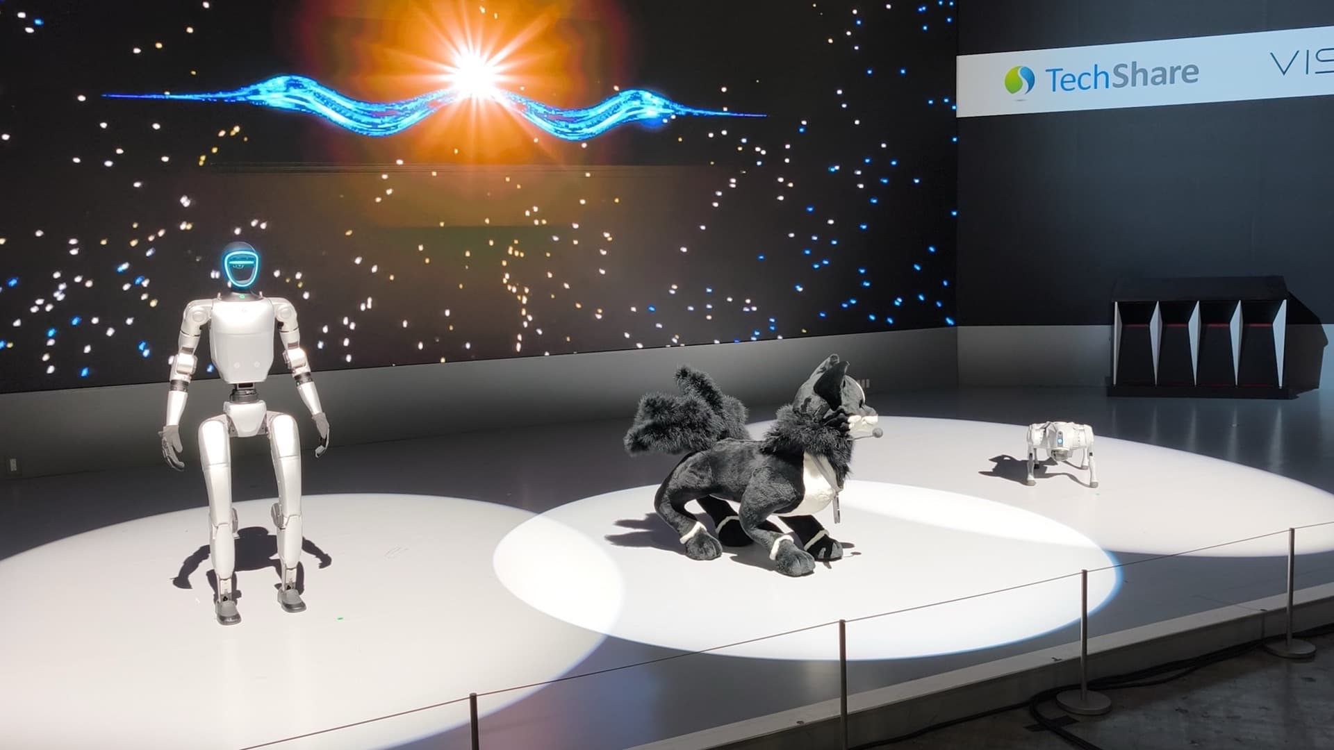 Unitree G1 humanoid robot on stage at Japan Mobility Show 2025